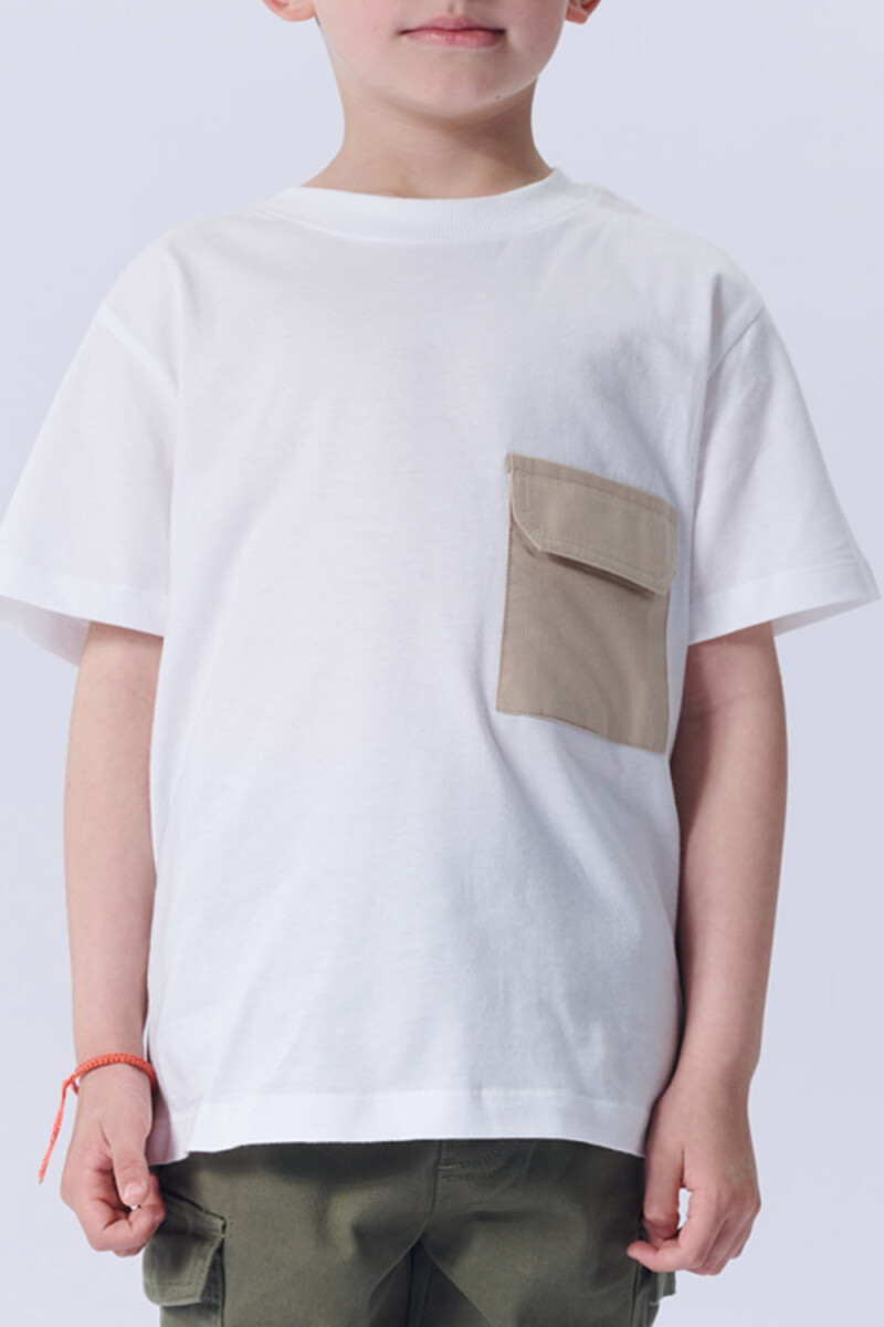 Remera con bolsillo contraste - Blanco Y Tostado 