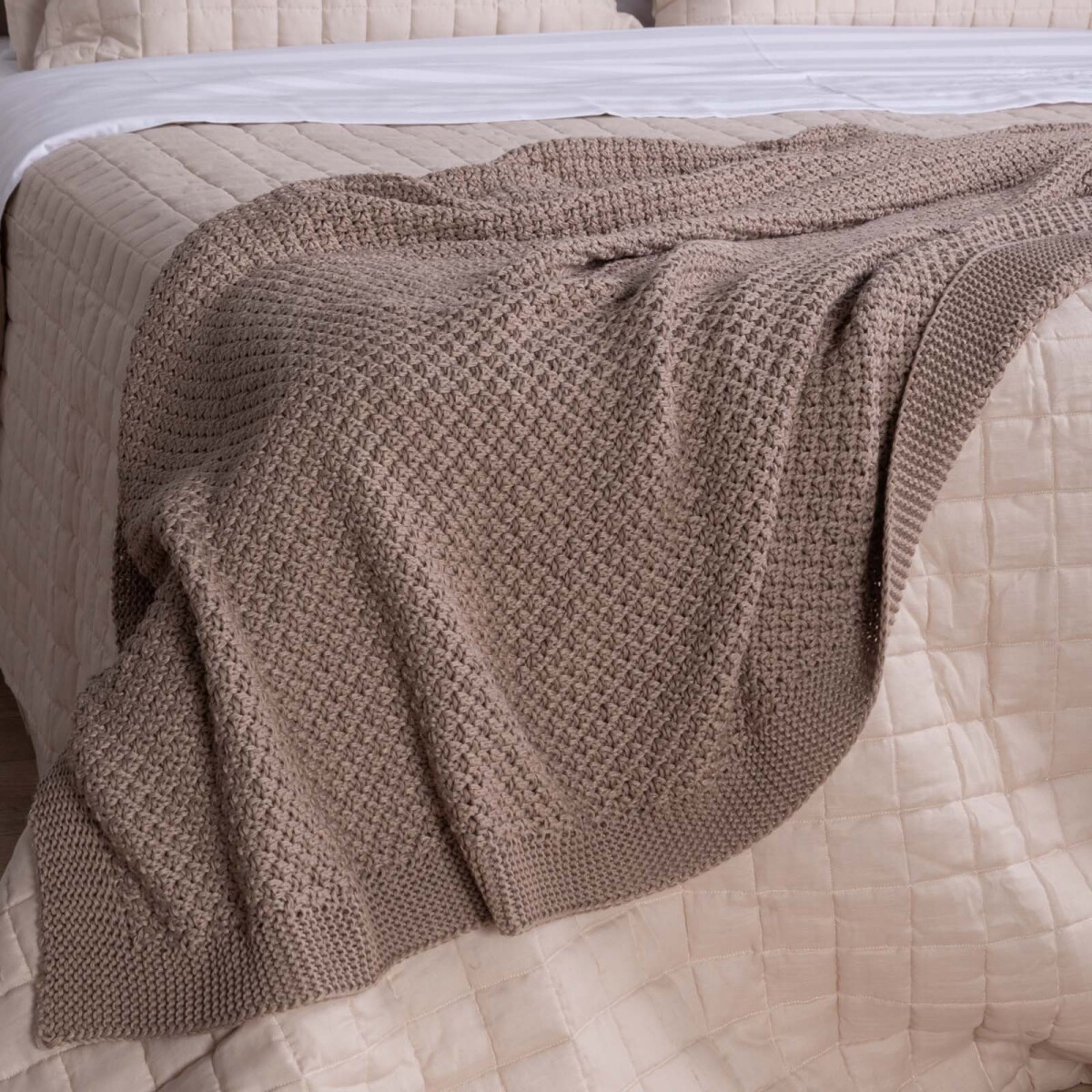 PIE DE CAMA - POLIESTER KNIT CLARA 