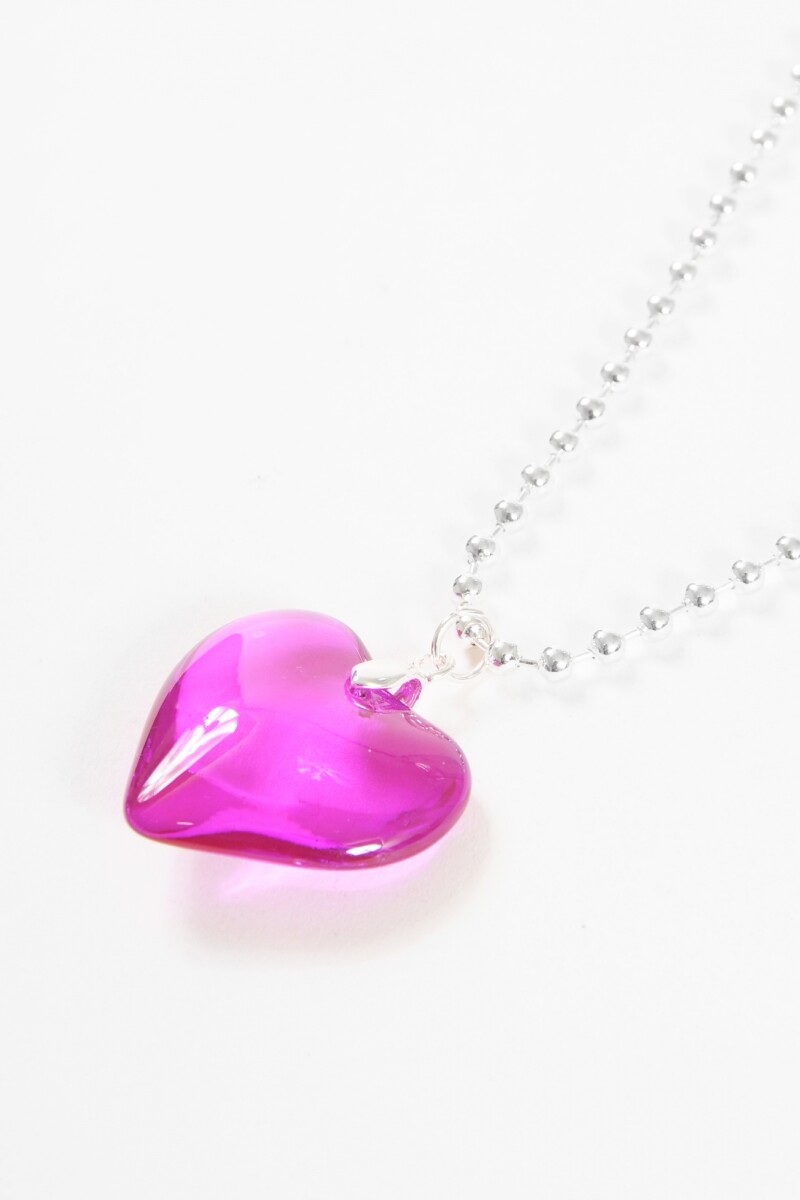 Collar bolita corazón transparente rosa