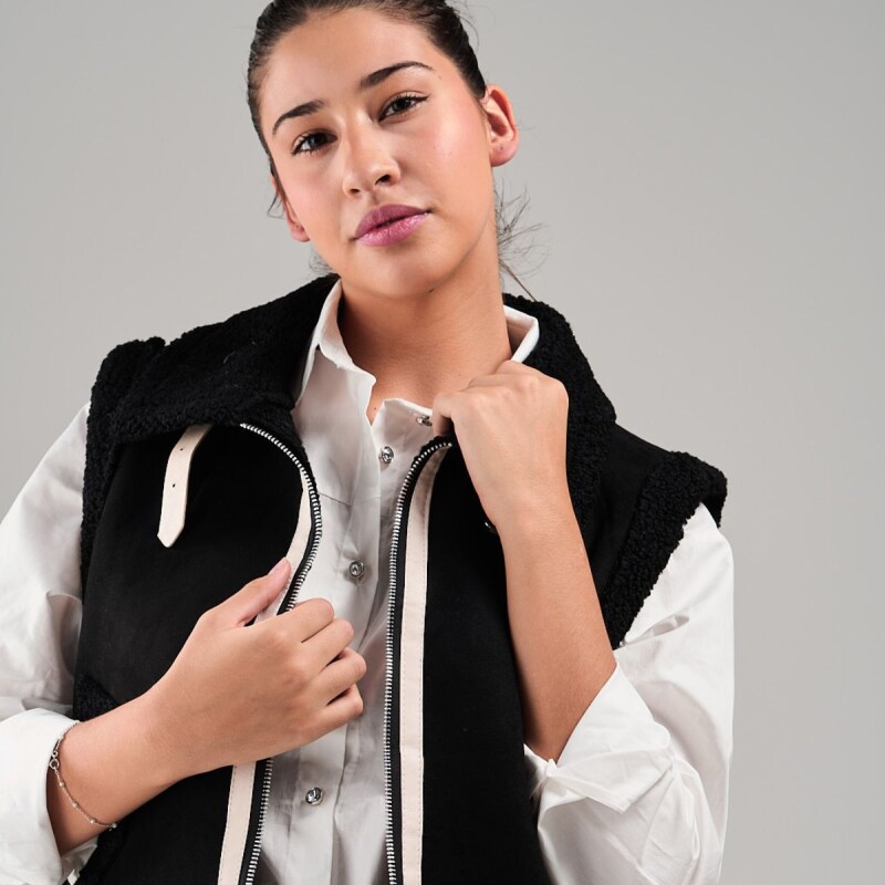Chaleco con sherpa Slowly Black