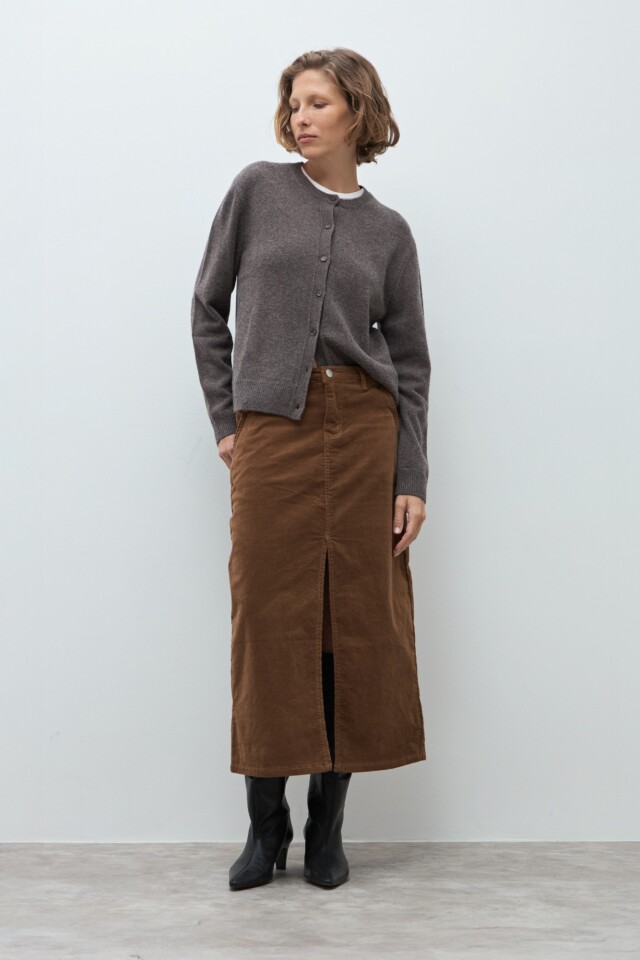 Falda de pana tostado