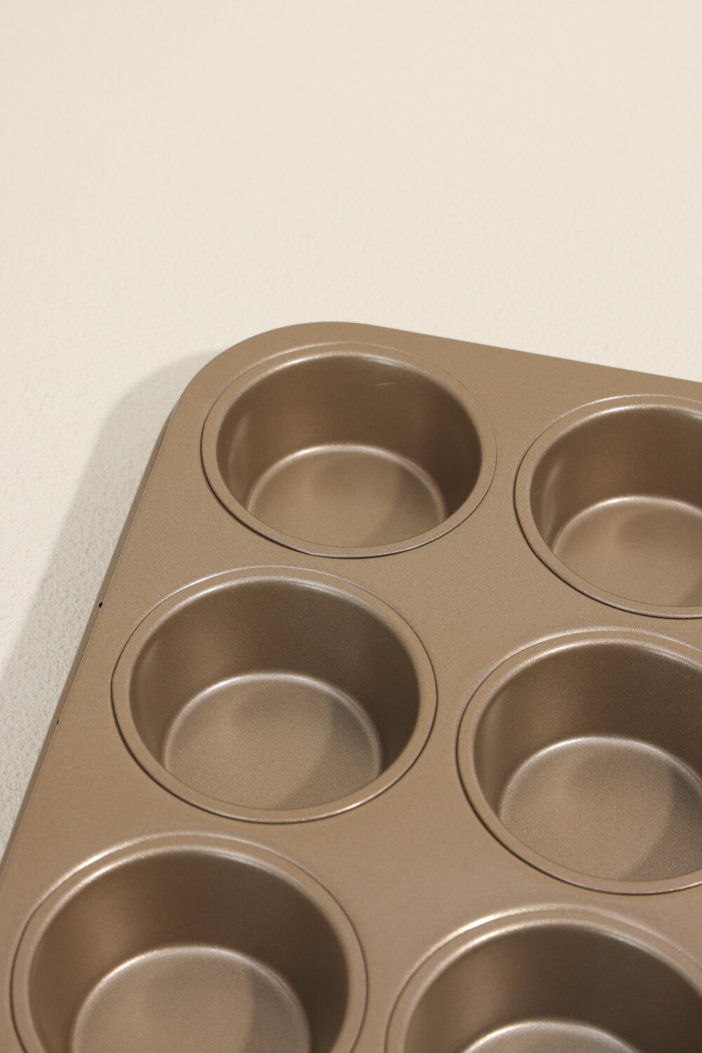 Horno Asadera Muffins 12 Moldes 8 Color Unico