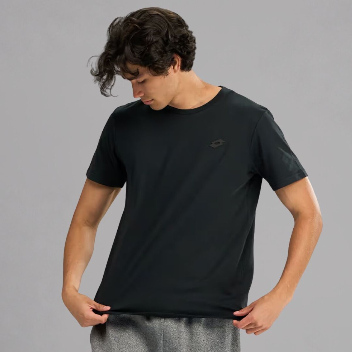 REMERA PARA HOMBRE MANGA CORTA ARIA LOTTO - NEGRO 