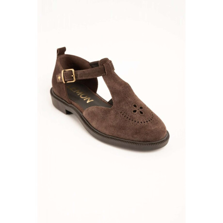 Sandalia Cerrada Con Tira Ajustable Chocolate