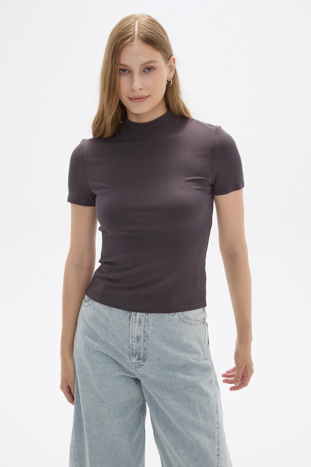 Remera Daly Gris Oscuro