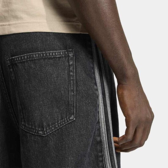 Short Adidas Vaquero Firebird Adicolor Negro