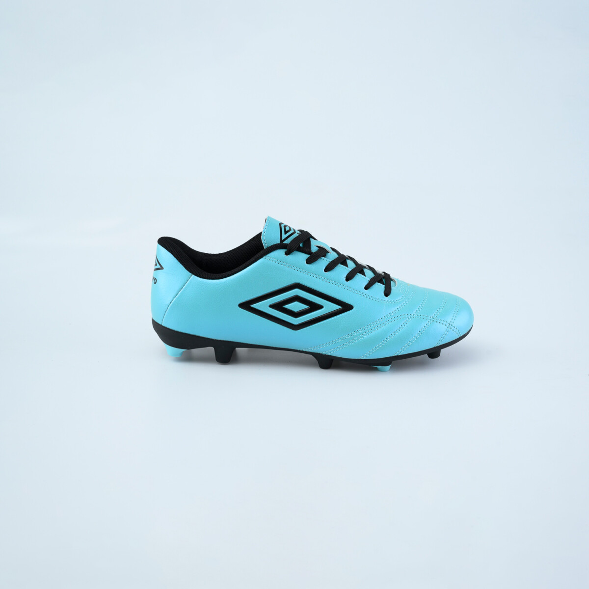 Calzado Clasic II HG Umbro Hombre - 072 