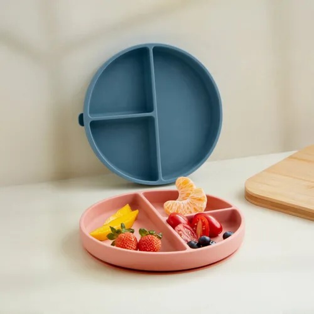 Plato con ventosa y reparticiones BUBA silicona azul petroleo