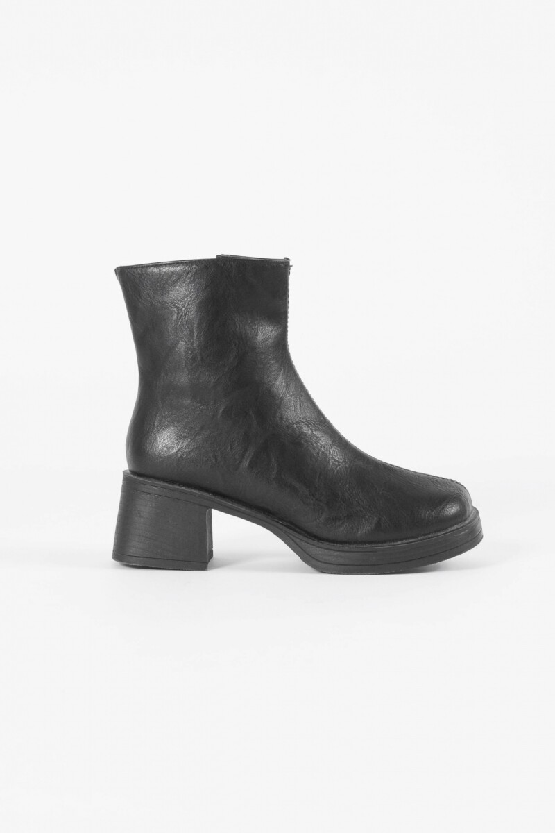 Bota taco alto negro