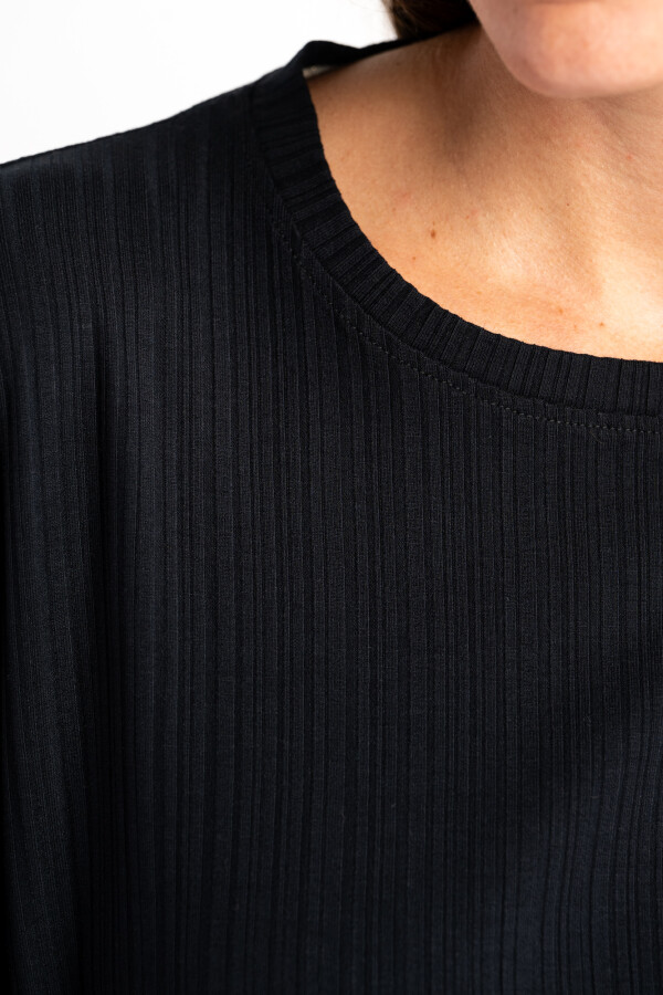 Remera Negro