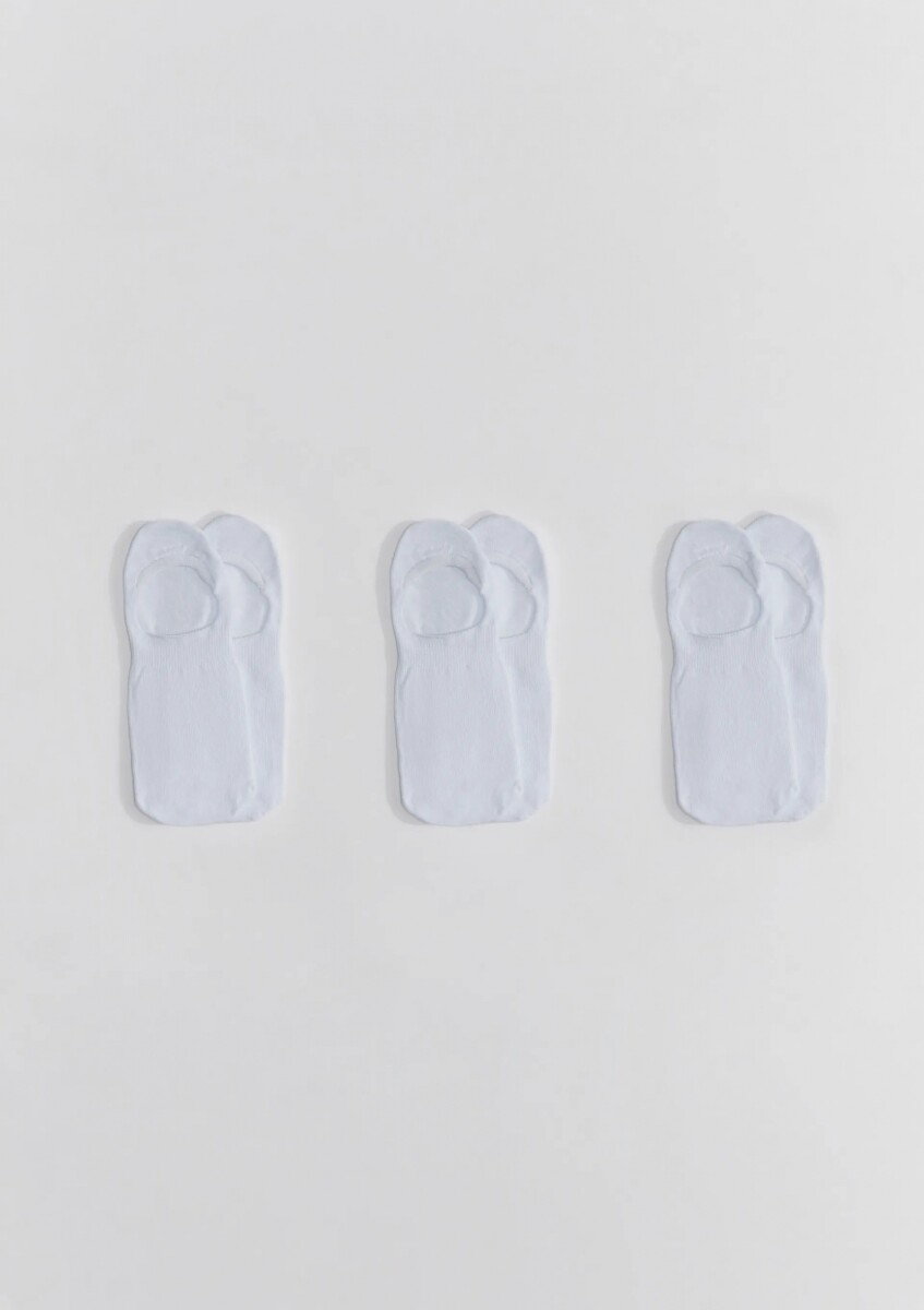 KIT CON 3 PARES DE MEDIAS TIPO SOQUETES UNISSEX - BLANCO 