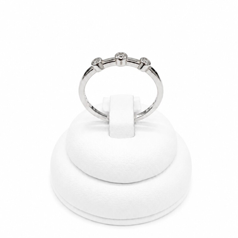 Anillo con tres zirconias Anillo con tres zirconias