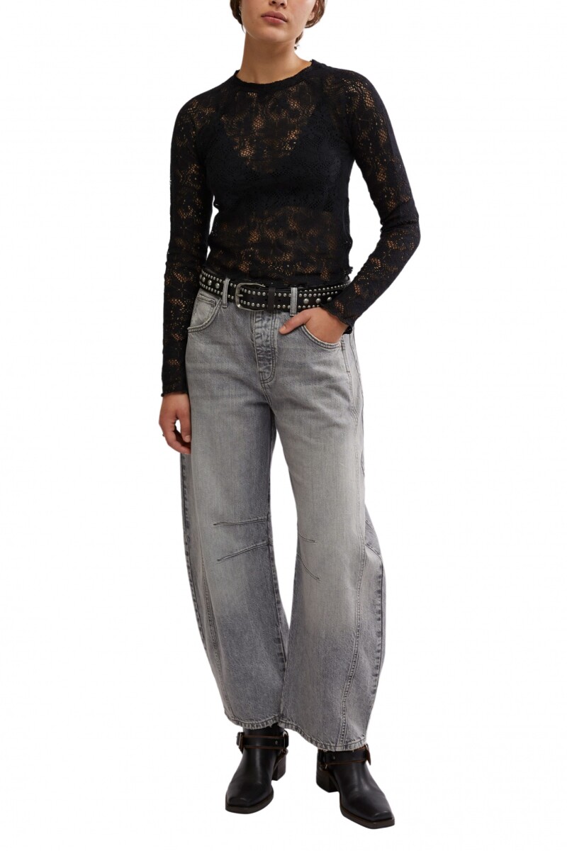 CAMISETA IN THE MEADOW Negro