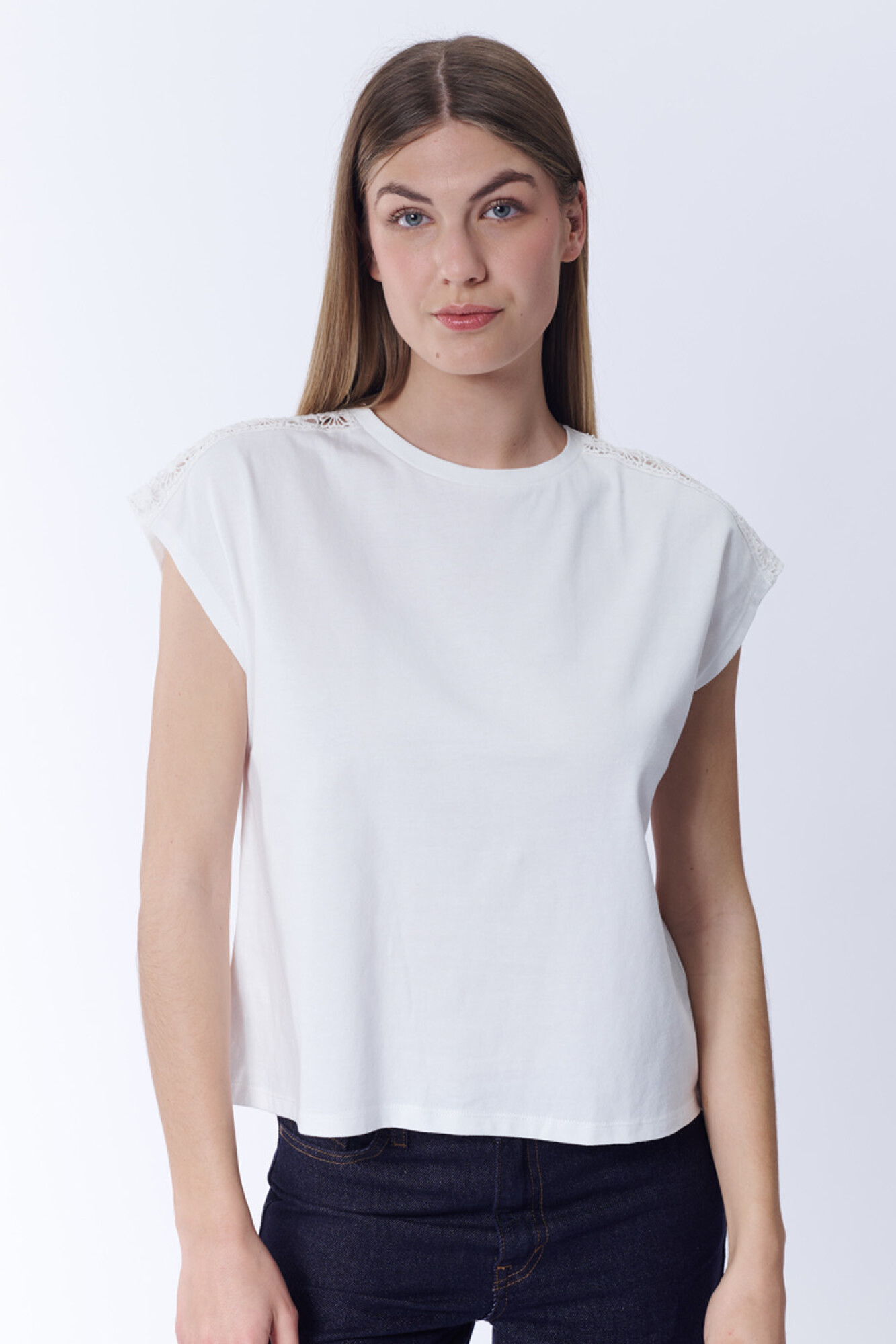 Remera de encaje blanca store