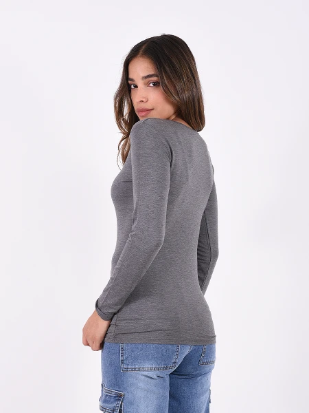 REMERA BÁSICA SOFIA GRIS OSCURO