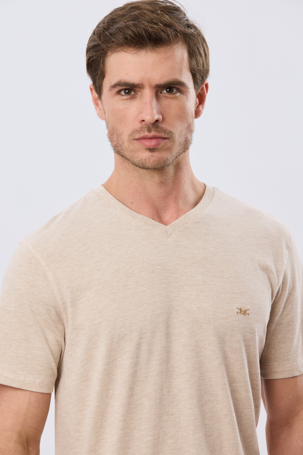 REMERA BÁSICA DE ALGODÓN Beige