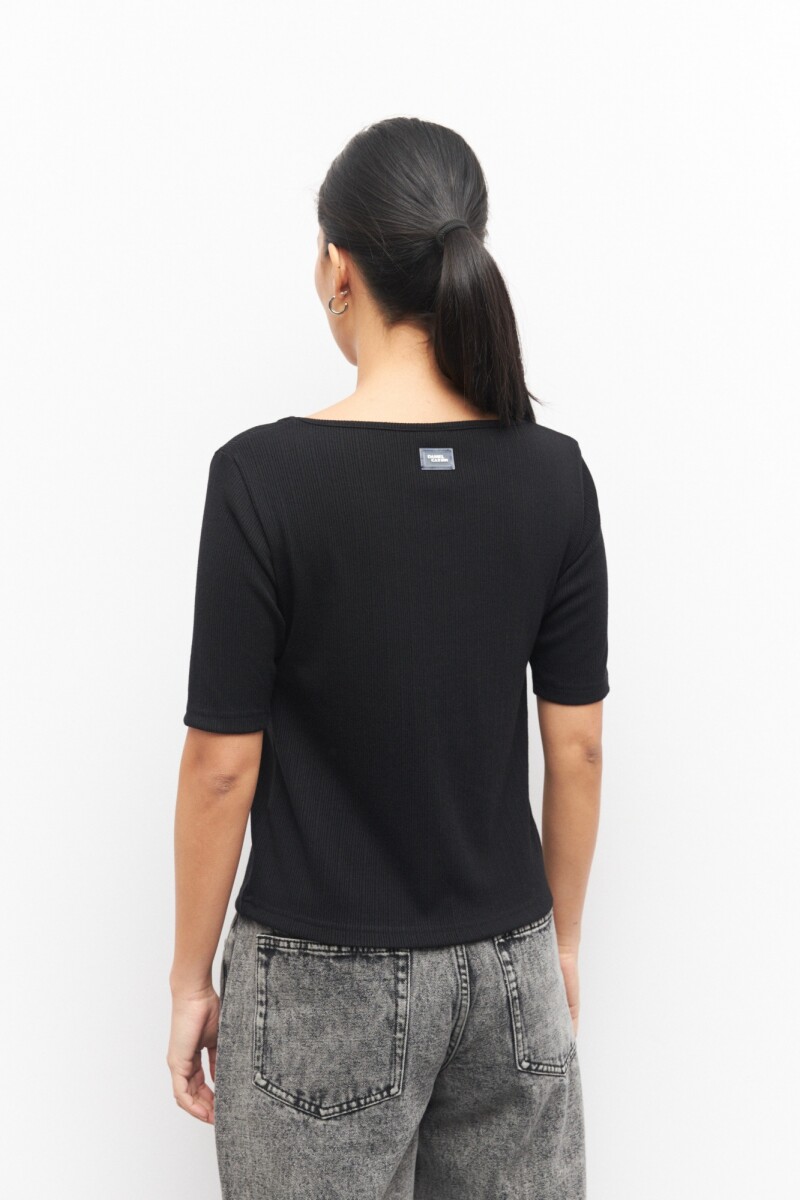 REMERA ALEXIA Negro