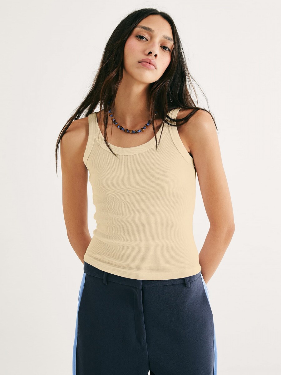 MUSCULOSA BÁSICA SLIM - BEIGE 