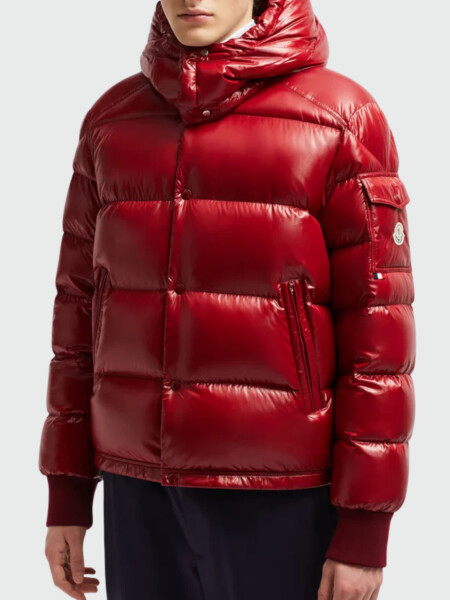 Moncler - Campera rellena de plumas con capucha, Maljasset Rojo Oscuro