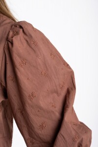 Blusa Broderie Mocha