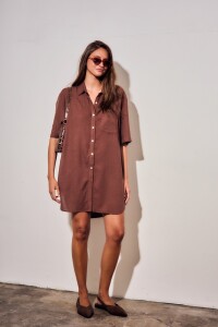 Vestido Camisero Con Lino Marron