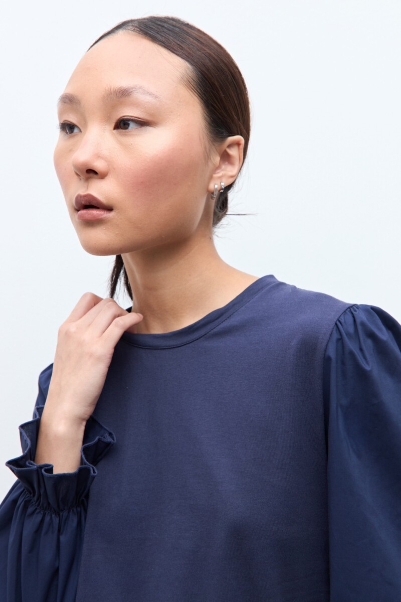 Remera mangas combinadas azul marino