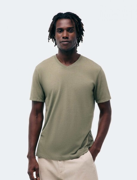 CAMISETA BÁSICA MANGA CORTA CUELLO EN V VERDE