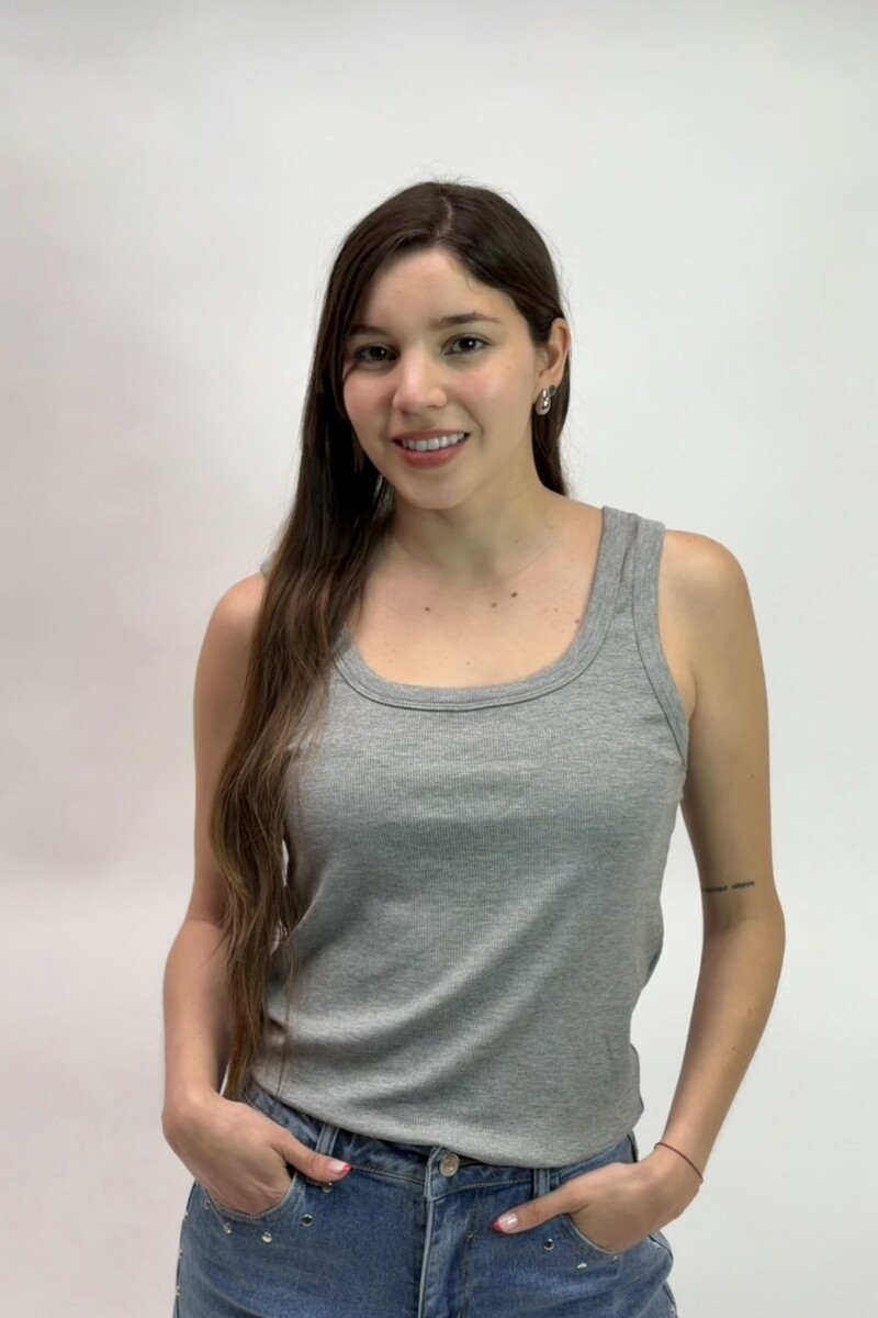 Musculosa Rib Gris Musculosa Rib Gris