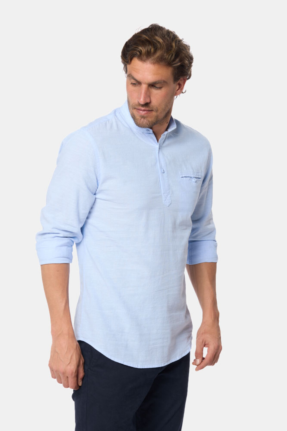 CAMISA DE LINO CUELLO MAO Celeste