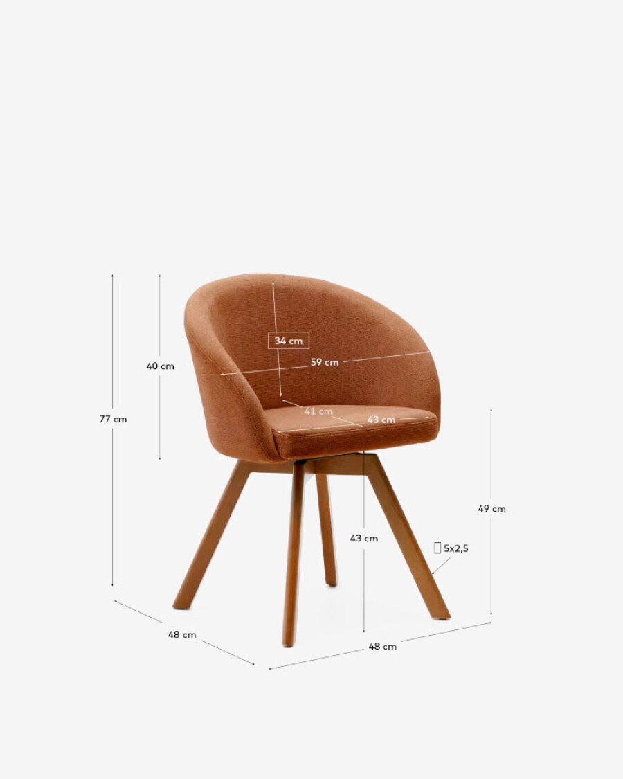 Silla giratoria Marvin chenilla marrón y patas de madera maciza de haya acabado nogal