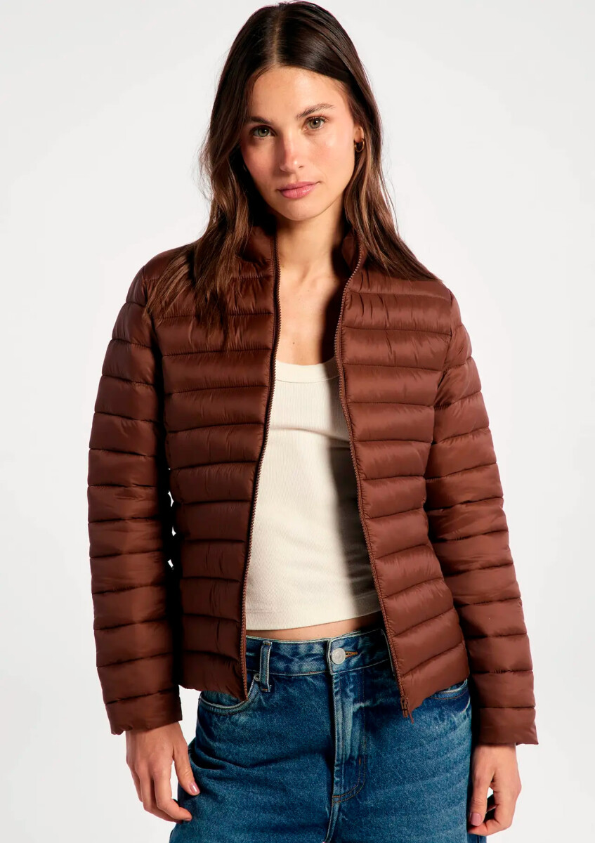 CAMPERA PUFFER CON BOLSILLOS - MARRÓN 