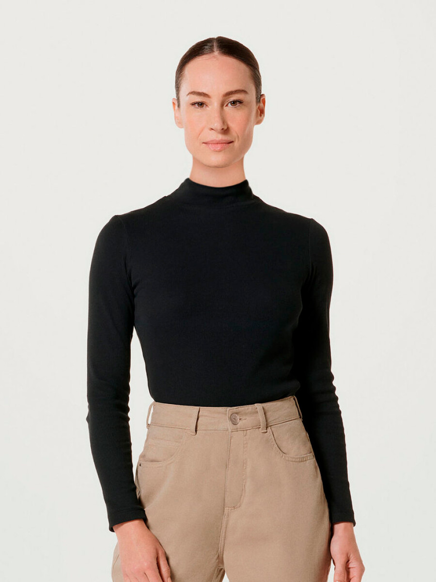 POLERA BÁSICA CON ELASTANO - NEGRO 