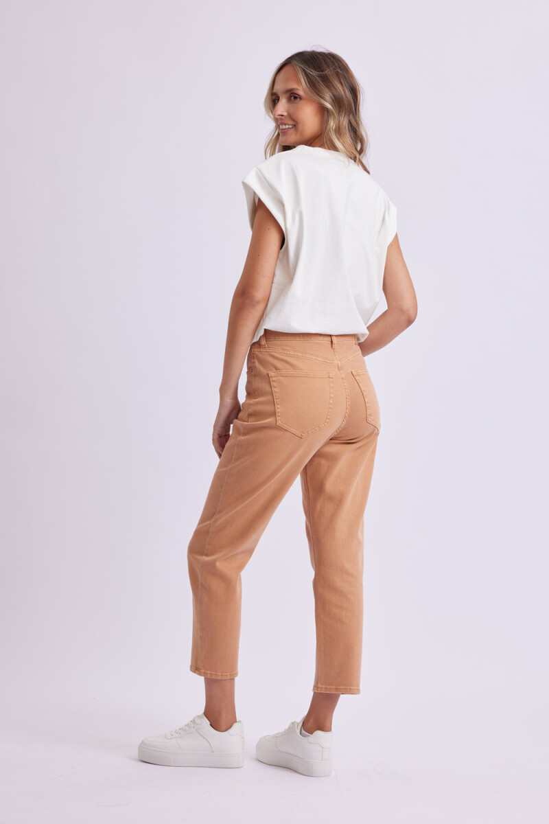 Pantalón Mom Fit Camel
