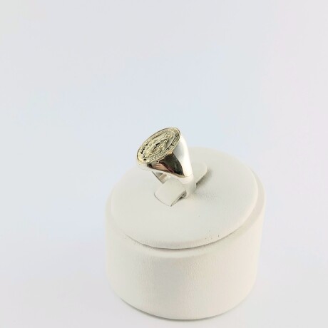 Anillo de plata 925 con detalles de double en oro 18 Ktes, modelo chevalier, Milagrosa medidas diámetro interno 17 MM Y 18 MM. Anillo de plata 925 con detalles de double en oro 18 Ktes, modelo chevalier, Milagrosa medidas diámetro interno 17 MM Y 18 MM.