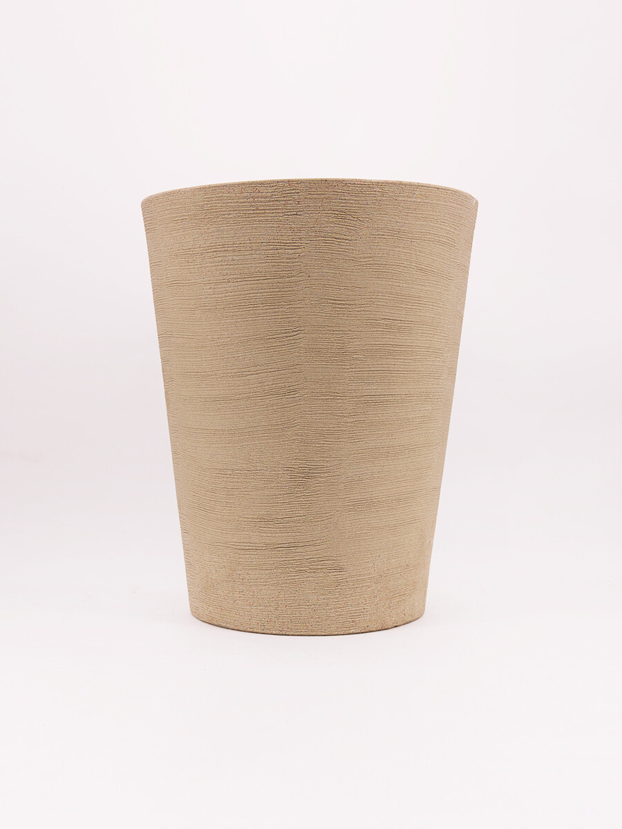 MACETERO CONO ARENA - BEIGE 