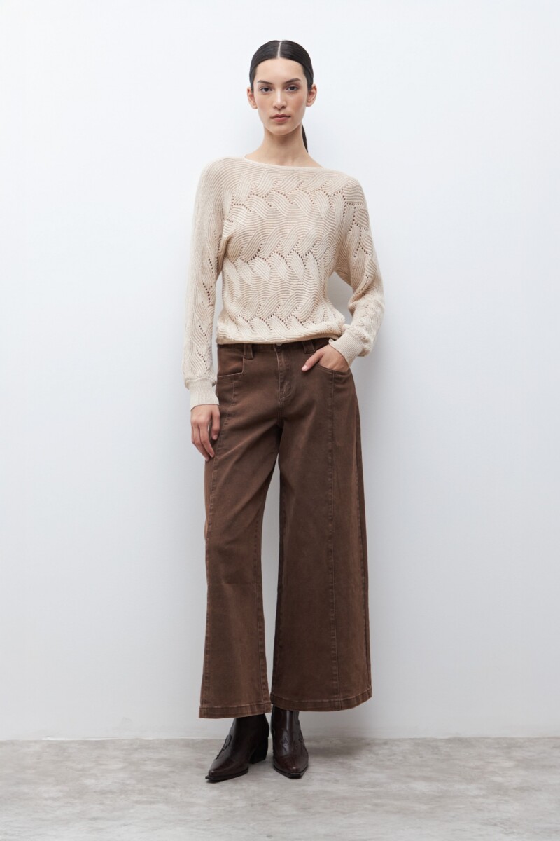 Sweater calado escote bote beige