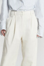 PANTALON ANCHO BAIKAL Crudo