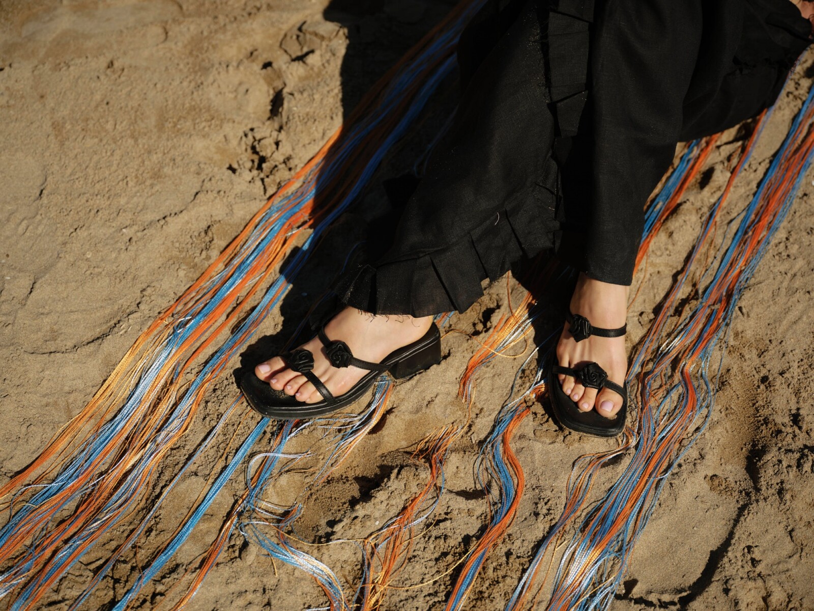 Rosette Sandals - Negro 