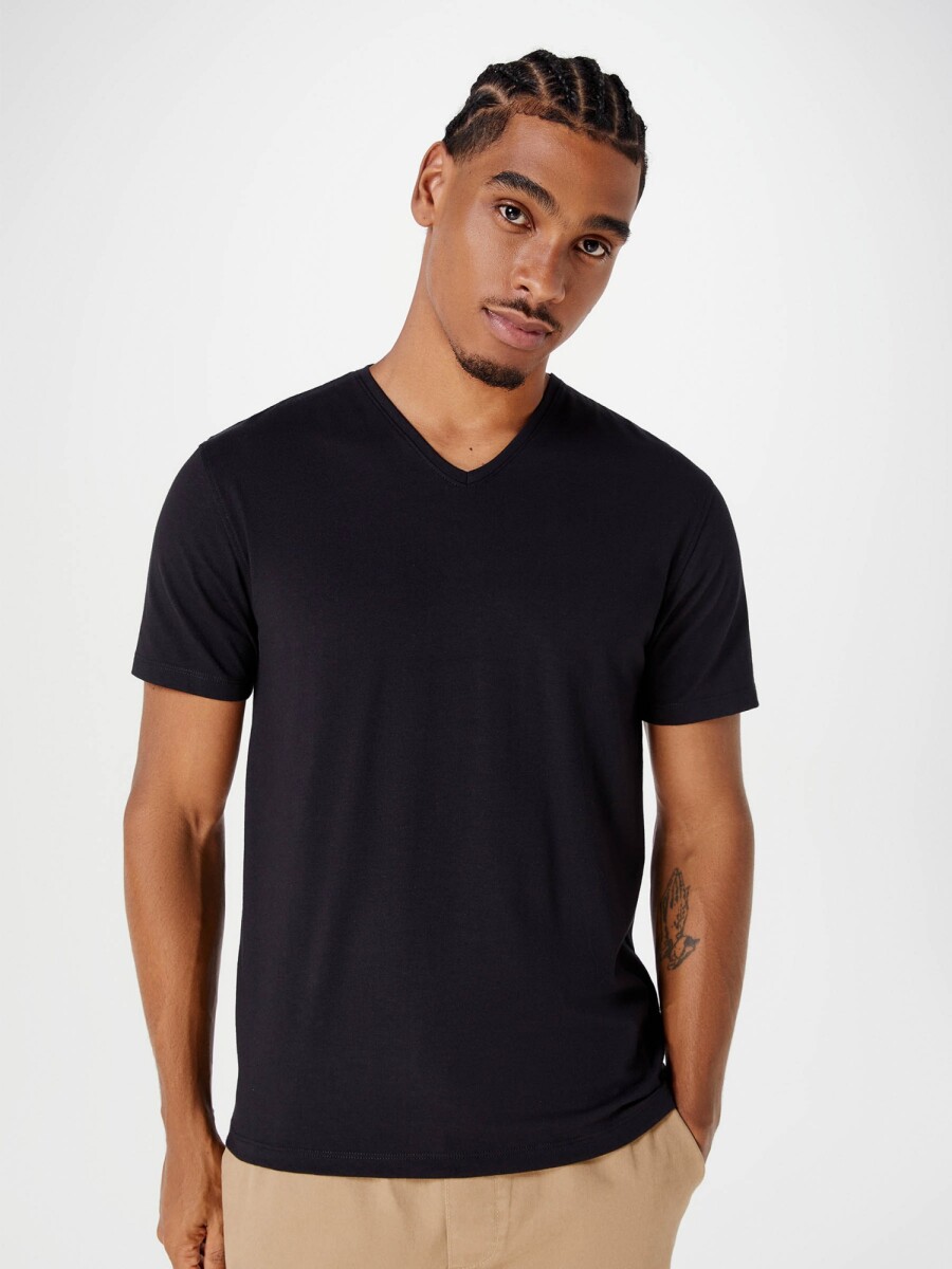 CAMISETA BÁSICA MANGA CORTA SLIM CUELLO EN V - NEGRO 