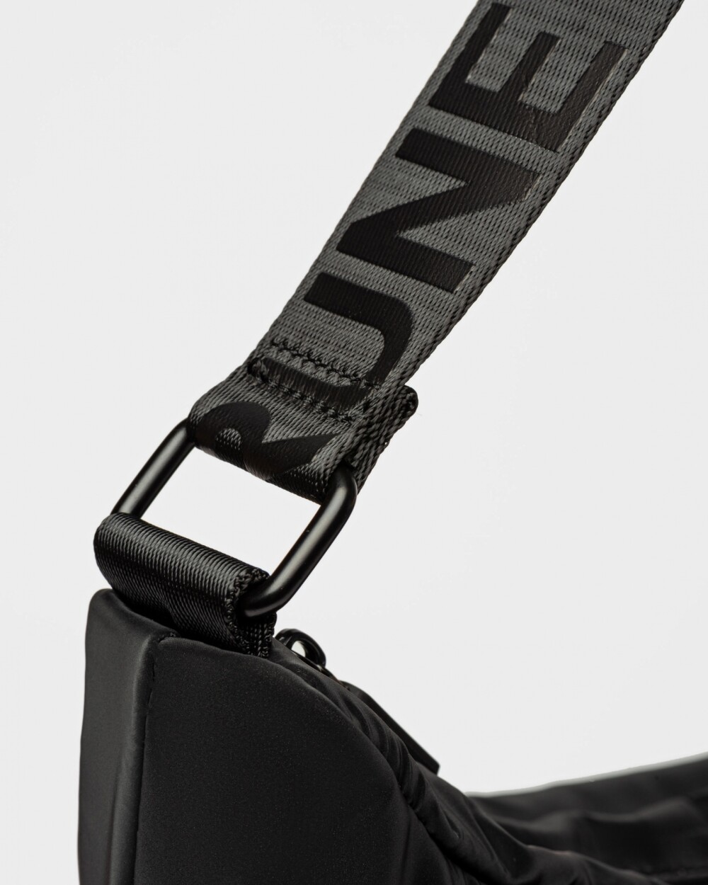 Bolso Okinawa en nylon Negro
