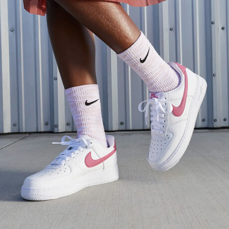 Championes Nike Air Force 1 07 White
