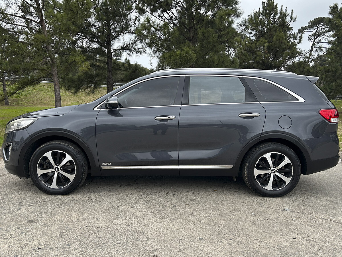 Kia Sorento 7 pas EXCELENTE ESTADO! | Permuta / Financia Kia Sorento 7 pas EXCELENTE ESTADO! | Permuta / Financia