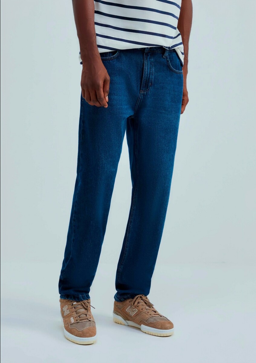 PANTALÓN DE JEAN MODELO RECTO - AZUL 