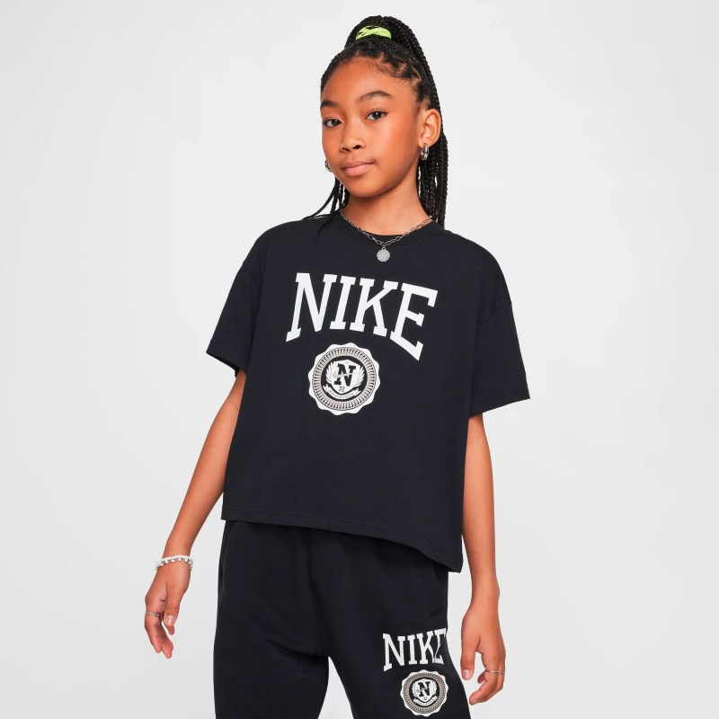 Remera Nike Sportswear de Niños Negro