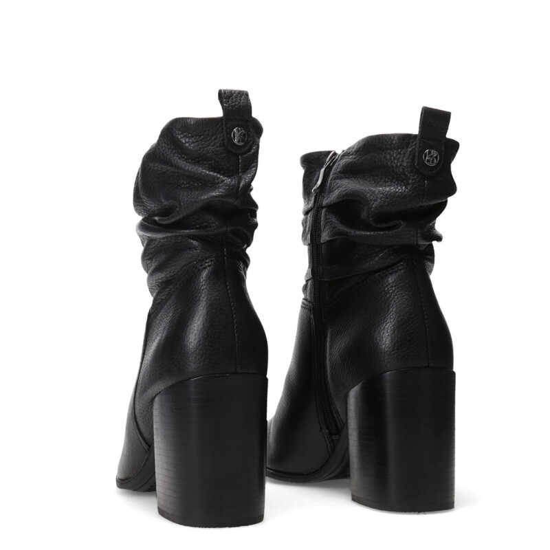 Botas de Mujer Bottero En Punta Negro