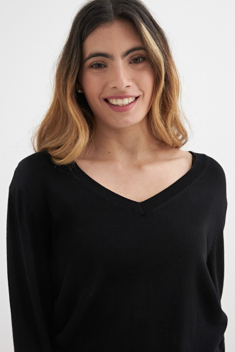 Sweater escote en V liso NEGRO
