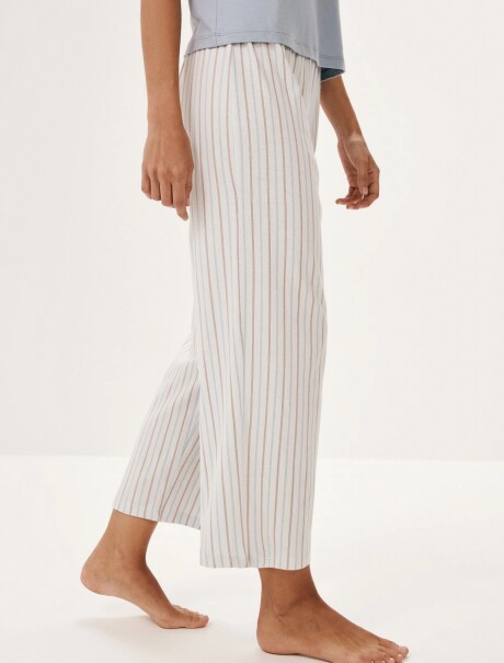 PIJAMA CON PANTALÓN LARGO CELESTE