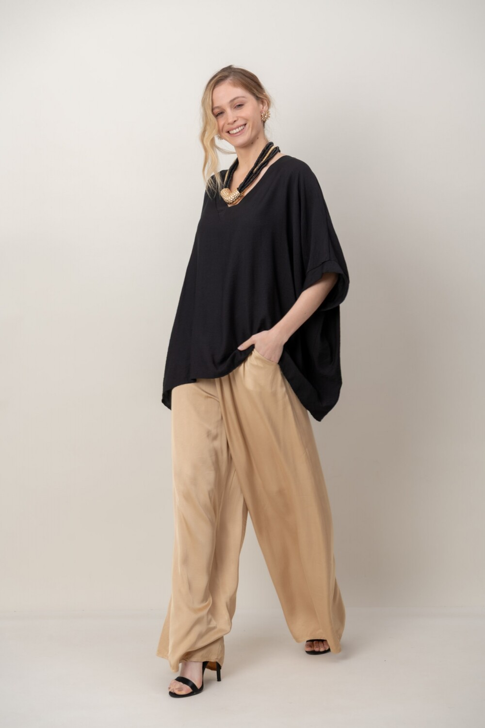 BLUSA EDEN Negro