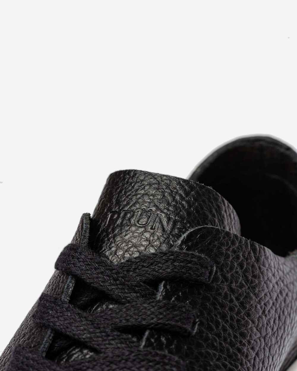 Zapatilla Emma Blanco Negro