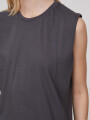 Remera Hortensia Gris Oscuro